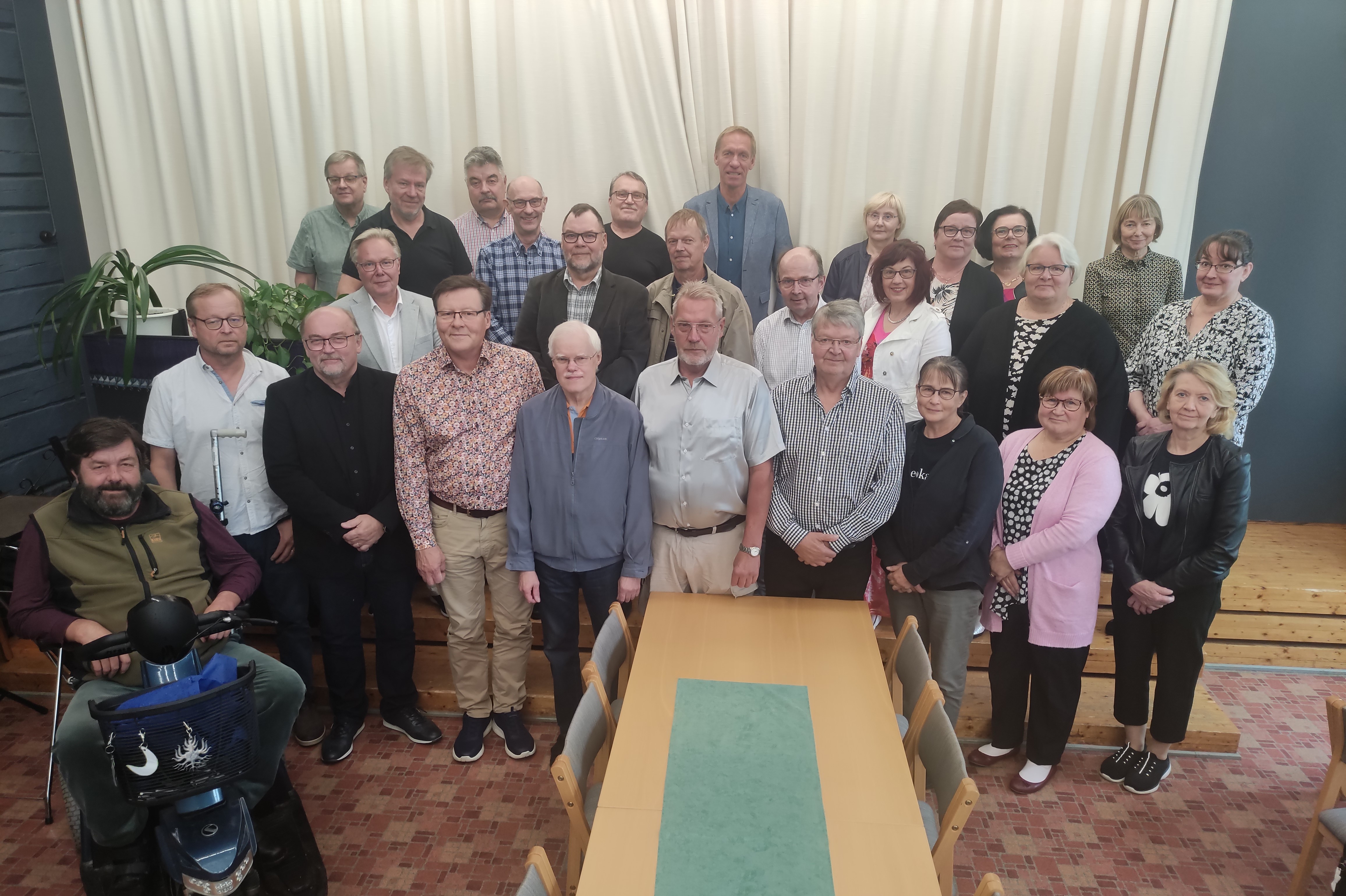 24.11.1974 konfirmoituja kultamuisteloissa