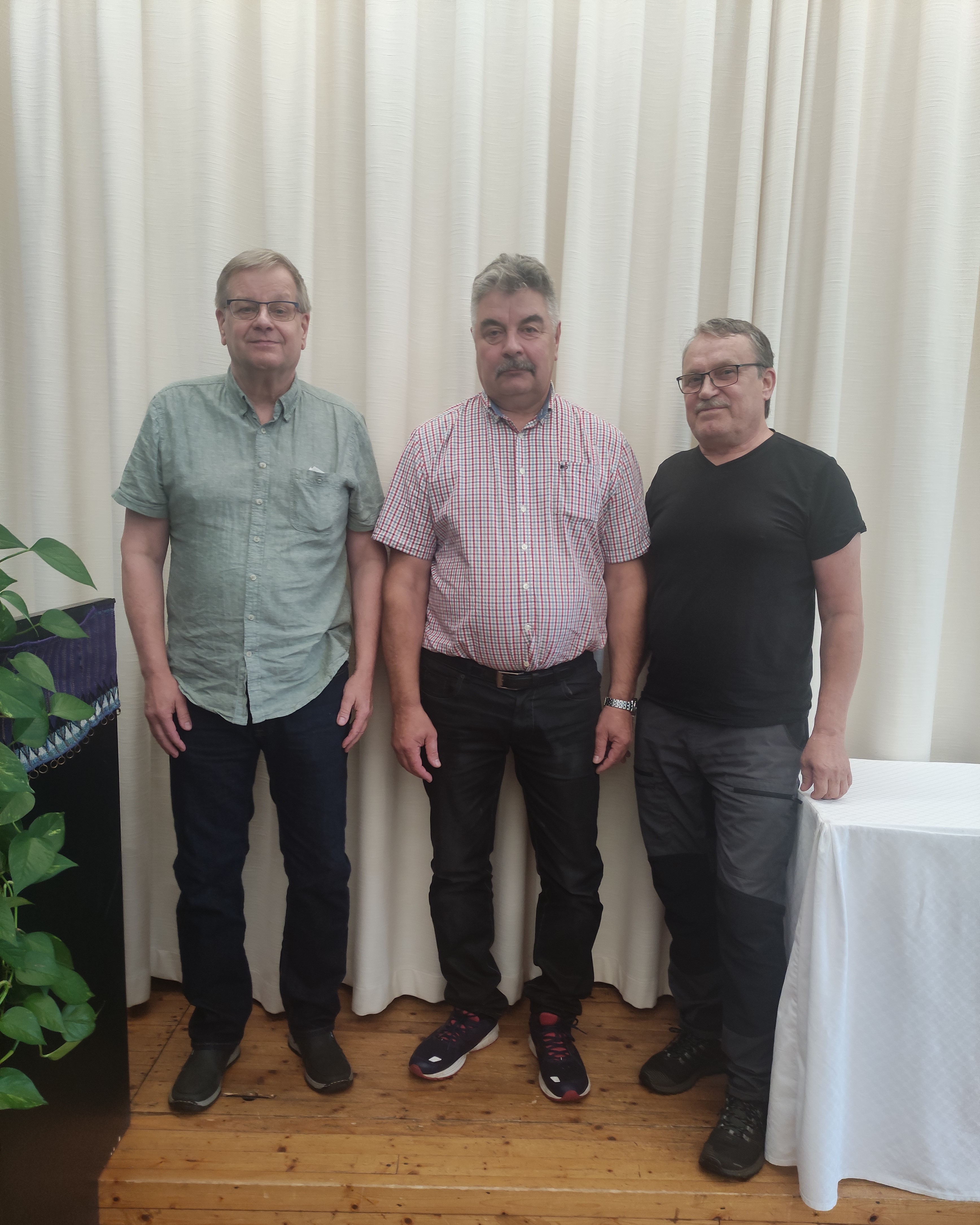 5.5.1974 konfirmoidut kultamuisteloissa