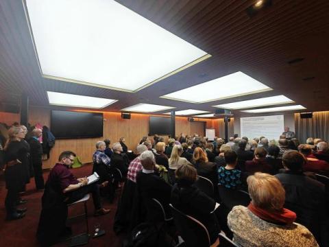 Salon, Liedon, Loimaan, Paimion, Pöytyän ja Someron seurakuntien kirkkoneuvostot pohtivat Rovan mahdollisuuksia yhteisessä seminaaripäivässä 9.11.2024.