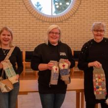 Säärystinkisaan osallistuneet 1.12. palkintojen jaossa, Alli Ryhtä, Eerika Sillanpää, Aune Kavander. 